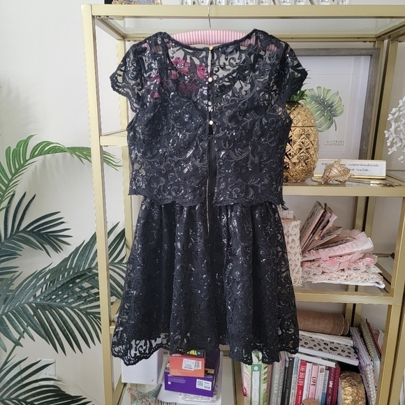 Bebe Black Sequin Two Piece Spaghetti Strap Christmas Dress Womens Size S/P - Picture 11 of 14